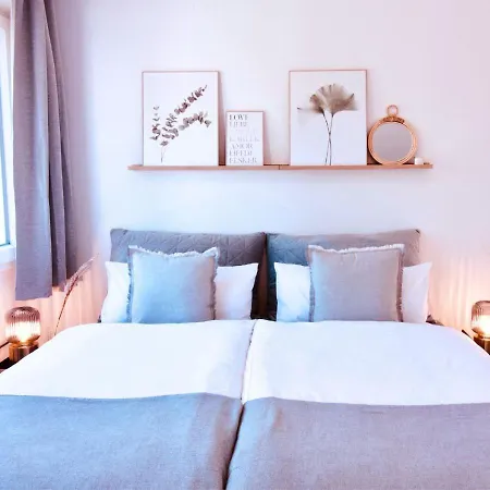 Apartment Mit Balkon - Netflix - Nahe Messe Duesseldorf *