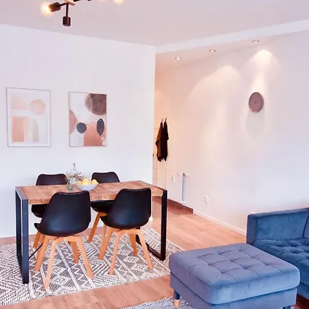 Mit Balkon - Netflix - Nahe Messe Duesseldorf * Krefeld