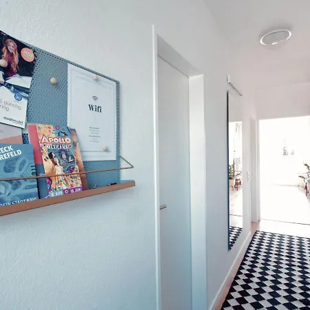 Mit Balkon - Netflix - Nahe Messe Duesseldorf * كريفيلد