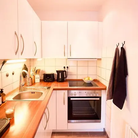 Mit Balkon - Netflix - Nahe Messe Duesseldorf