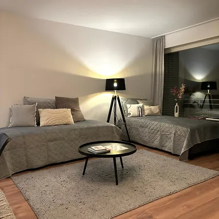 Mit Balkon - Netflix - Nahe Messe Duesseldorf *